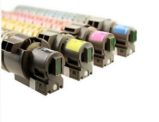 Cartucho de tóner Ricoh diseñado para impresoras SPC810 811 que ofrece capacidad total de tóner y chip con materias primas de grado AAA